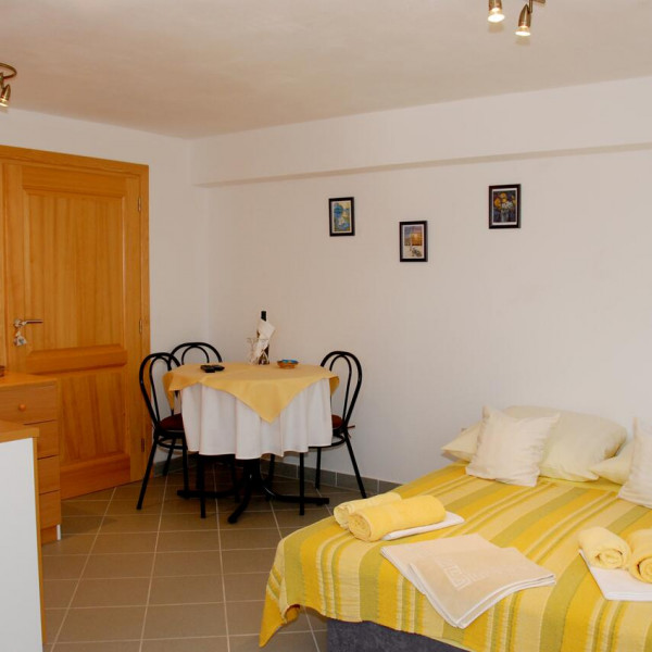 Bedrooms, Studio Danijel, Paralela Tours Dobrinj