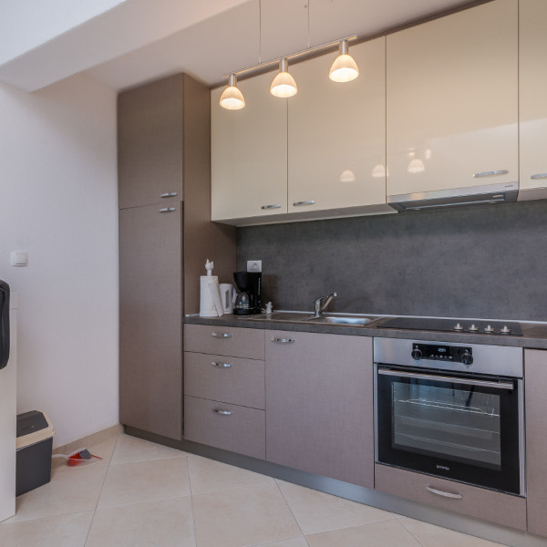 Kuhinja, Apartmani Ana, Paralela Tours Dobrinj