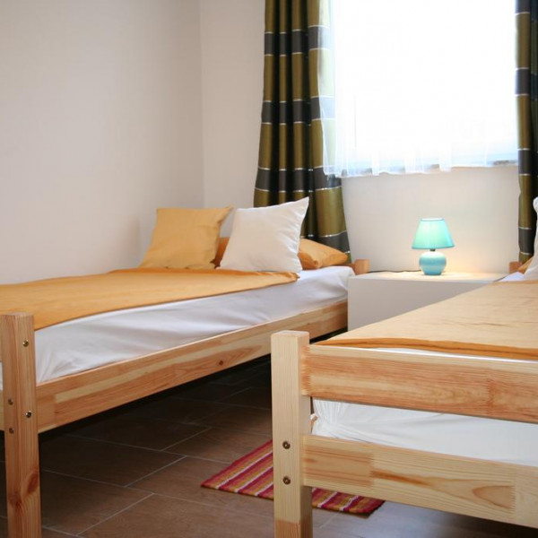 Bedrooms, Sunce, Paralela Tours Dobrinj