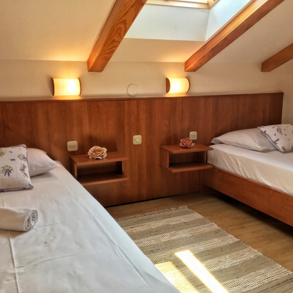 Bedrooms, Anica 3, Paralela Tours Dobrinj