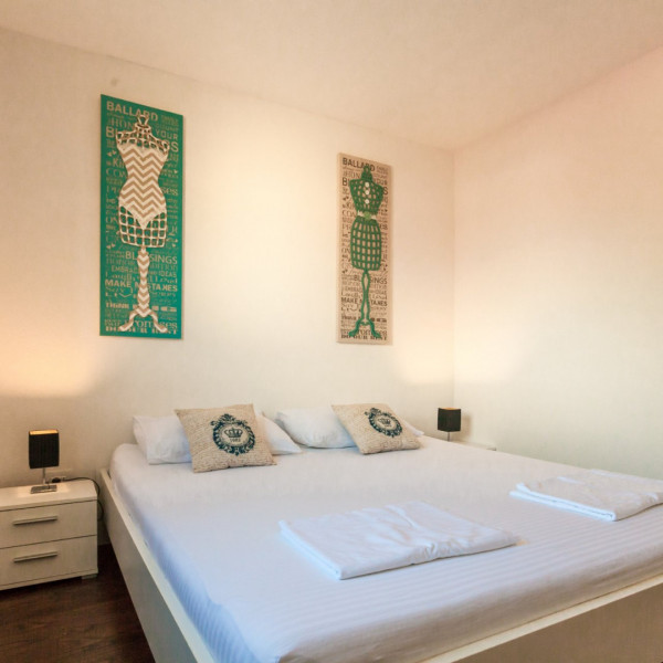 Bedrooms, Villa Allen, Paralela Tours Dobrinj