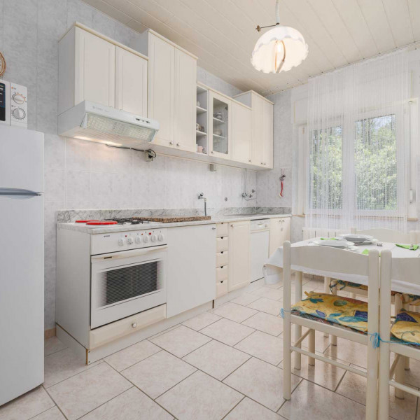 Küche, Apartmani Karla, Paralela Tours Dobrinj