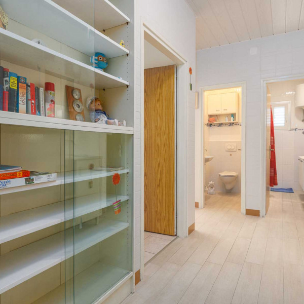 Das Wohnzimmer, Apartmani Karla, Paralela Tours Dobrinj