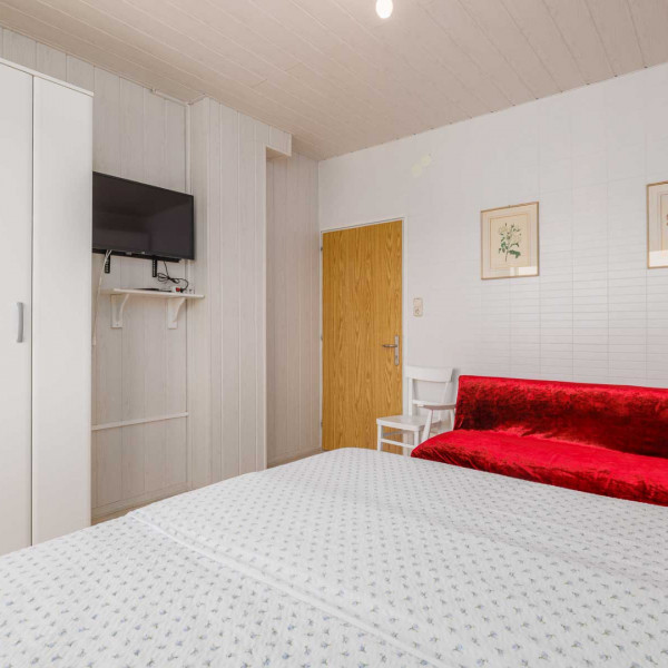 Zimmer, Apartmani Karla, Paralela Tours Dobrinj