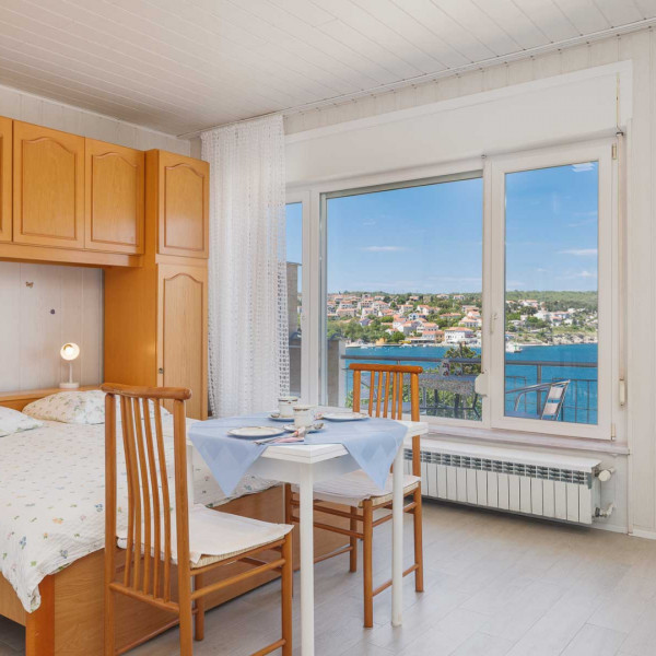 Das Wohnzimmer, Apartmani Karla, Paralela Tours Dobrinj