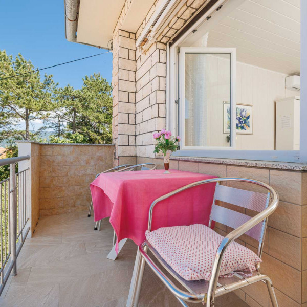 Das Wohnzimmer, Apartmani Karla, Paralela Tours Dobrinj