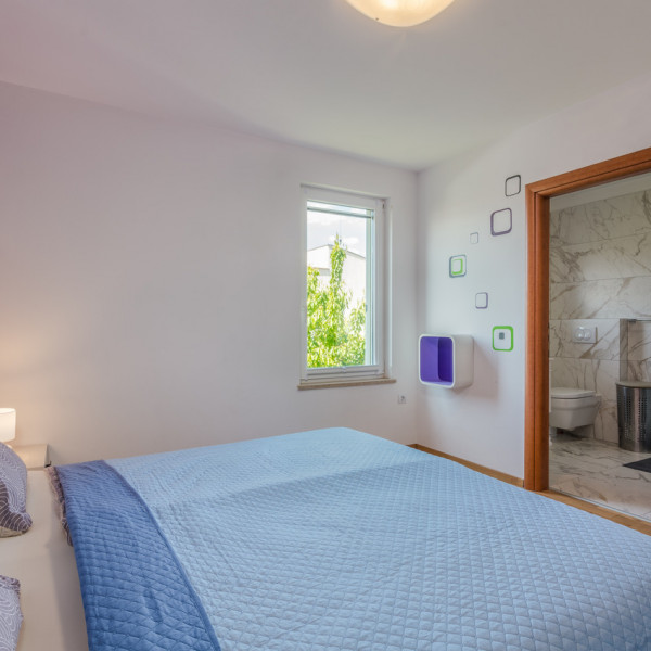 Bedrooms, Oliver, Paralela Tours Dobrinj