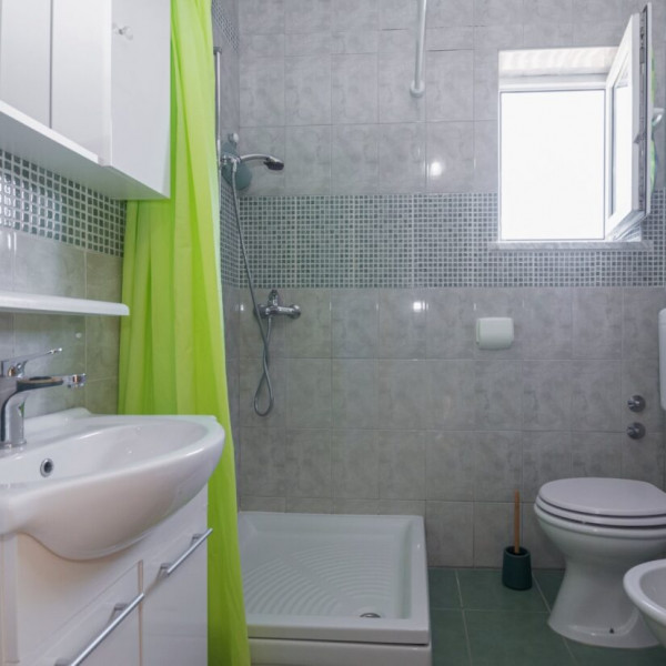 Kupaonica / wc, Kamenar 3, Paralela Tours Dobrinj