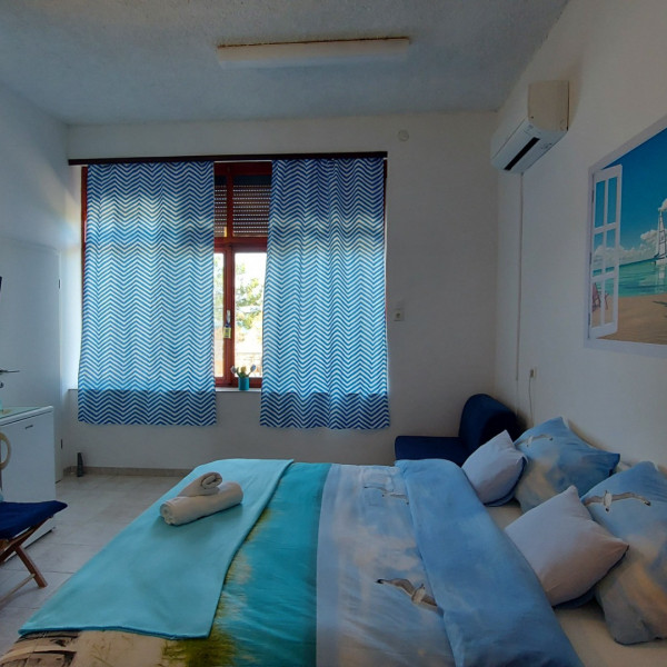 Bedrooms, Soba Mara 3, Paralela Tours Dobrinj