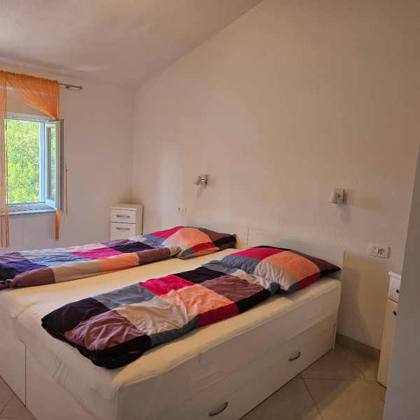 Zimmer, Apartmani Ana, Paralela Tours Dobrinj