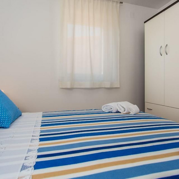 Bedrooms, Franka, Paralela Tours Dobrinj